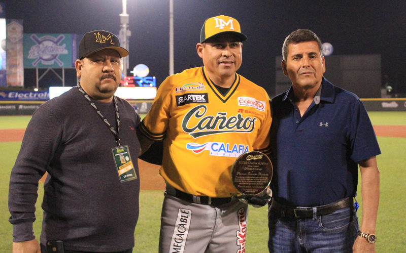 Reconocimiento de Charros a Orantes