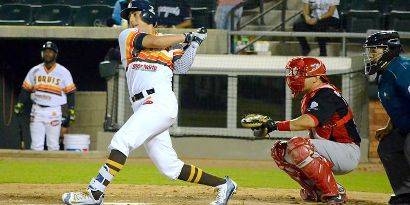 DANIEL CASTRO PRIMER HIT DE LA CAMPAÑA